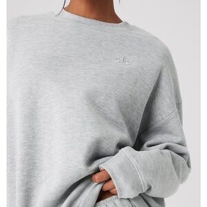 ALO Accolade Women's Light Gray Crew Neck Sweater